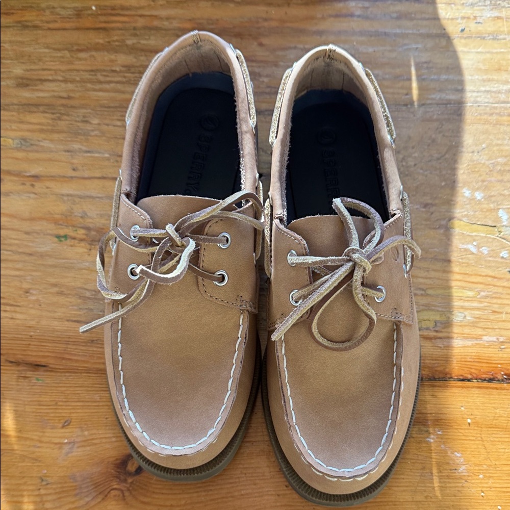 Classic Sperry Tan Boat Shoes - Never worn!